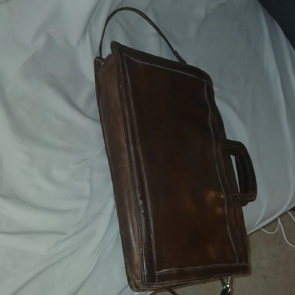 Vintage America sophisticated leather